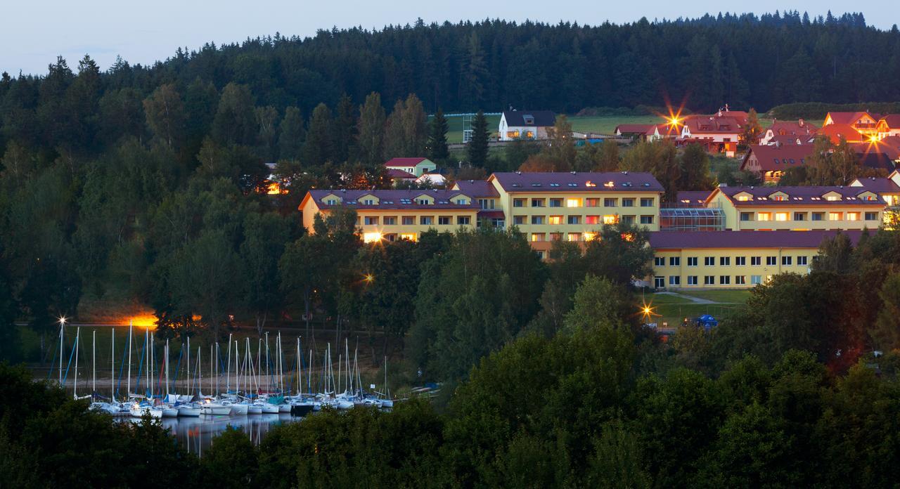 Lipno Wellness - Frymburk Hotel Private Family Room Exterior photo