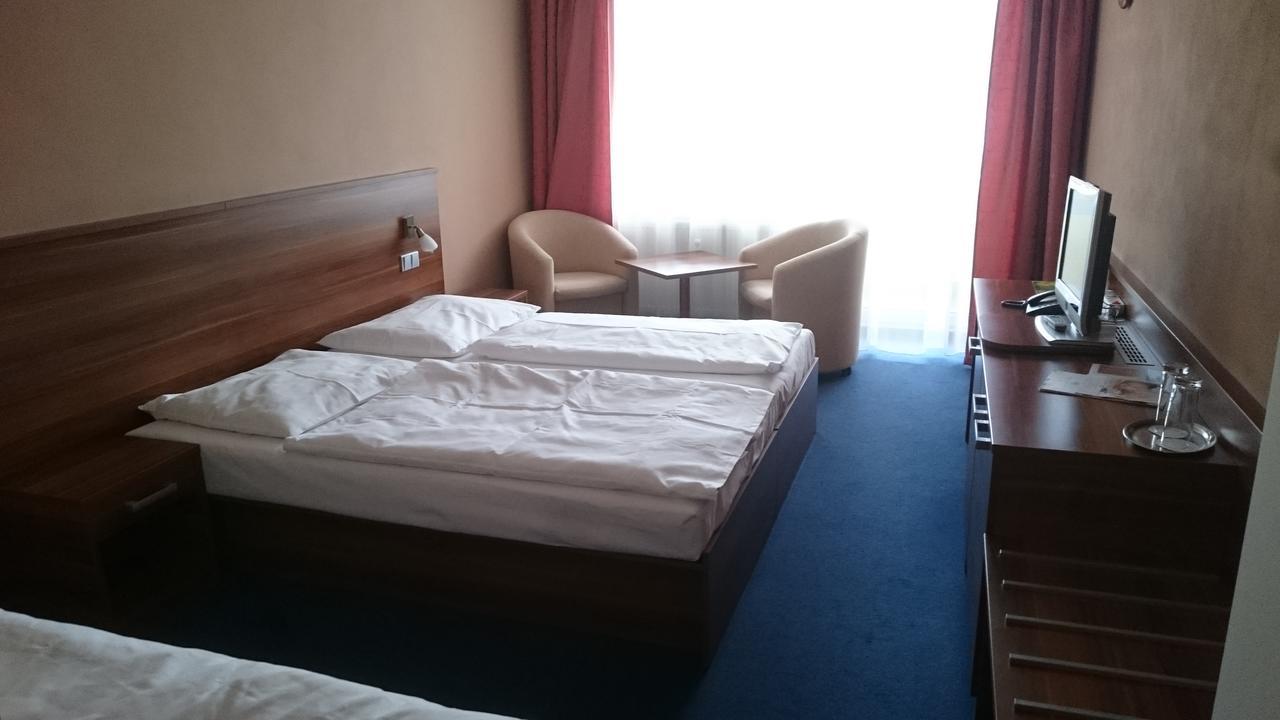 Lipno Wellness - Frymburk Hotel Private Family Room Exterior photo